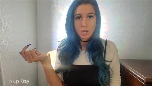 Freya Reign - Jerk Off While Your Family Visits
