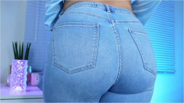 QueenAnnellea - Cum on my Jeans