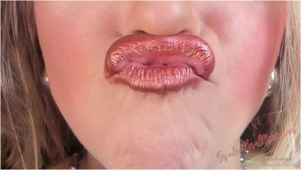 Petite Mercy - Metallic Bronze Lipstick Lips Smelling
