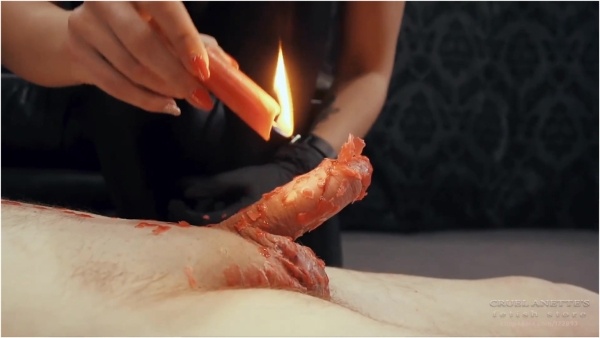 Cruel Anettes Fetish Store - Minnie Manga - Hot Wax And High Heels
