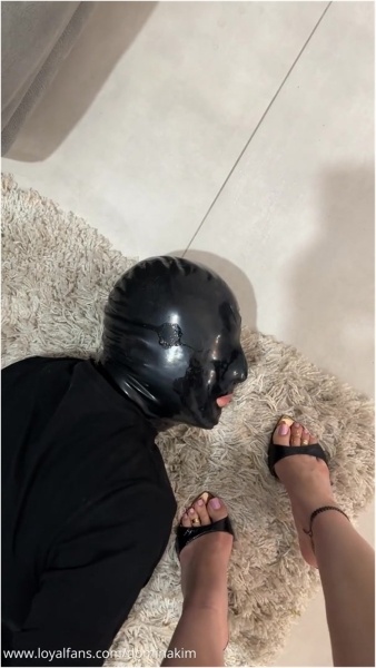 Domina Kim - Face Kicking And My Holy Spit
