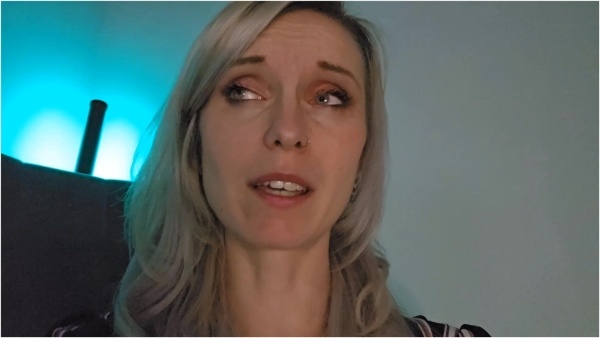 Lexi Snow - Your New Giantess Mommy