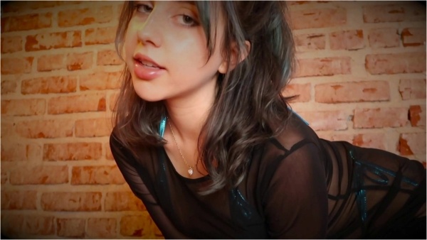 Princess Violette - sniff the night away