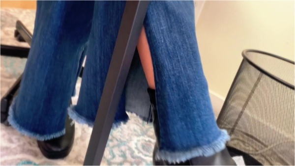Melissa Masters - Sniff My Jeans Femdom'ed by the Intern