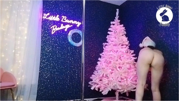 LittleBunnyB - Decorating My Christmas Tree Naked