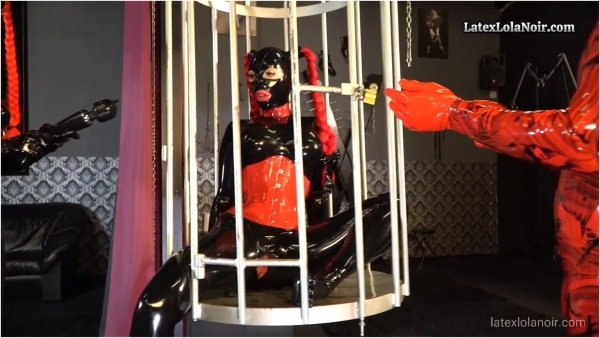 Rubberdolls - Latex Lara And Lola Noir - Used In The Birdcage