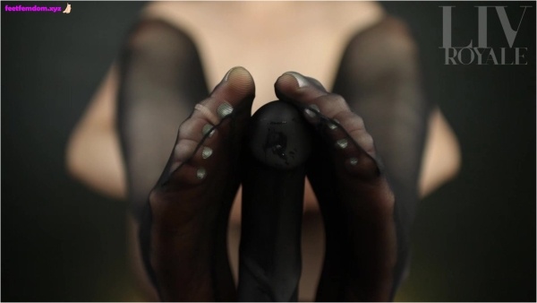 Liv Royale - POV Footjob In Seamed Nylons