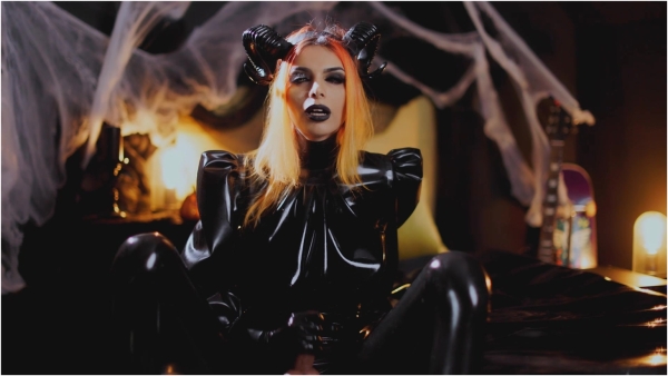 Miss Nocturnal - Shining and Cumming