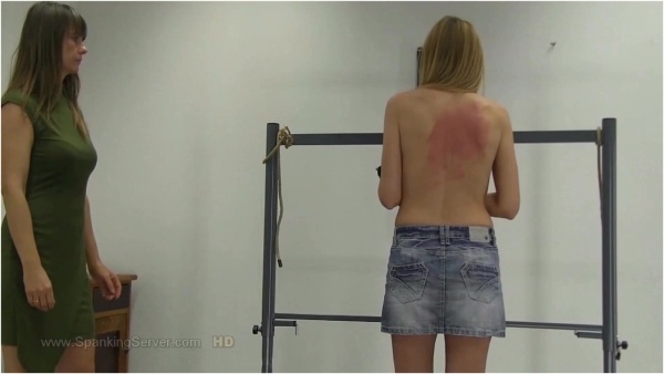 Spanking Server - Luca Bella Bare Back Whip