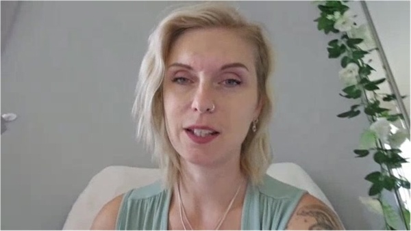 Lexi Snow - Boss Shrinks Her New Personal Assistant