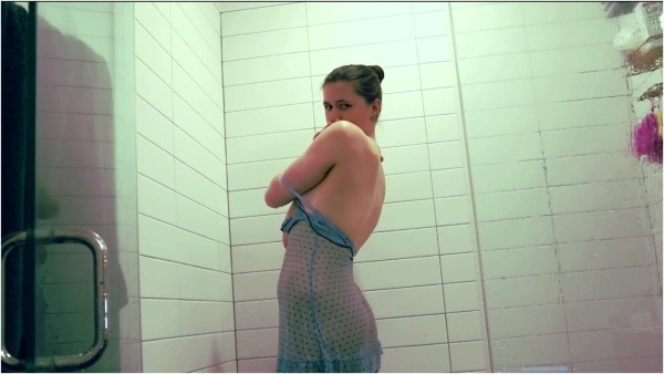 madisynwood - Shower Striptease