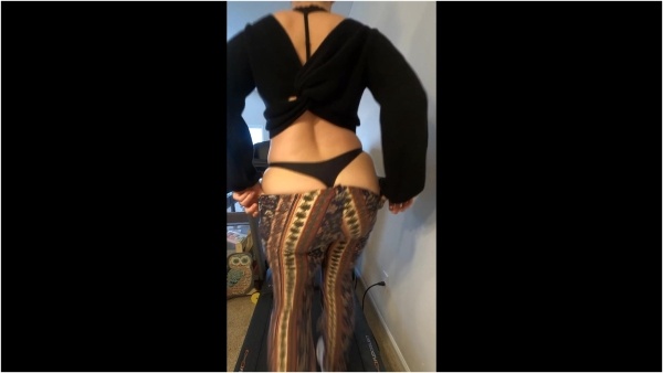 AvanelleJules - Treadmill walking in my fav pants
