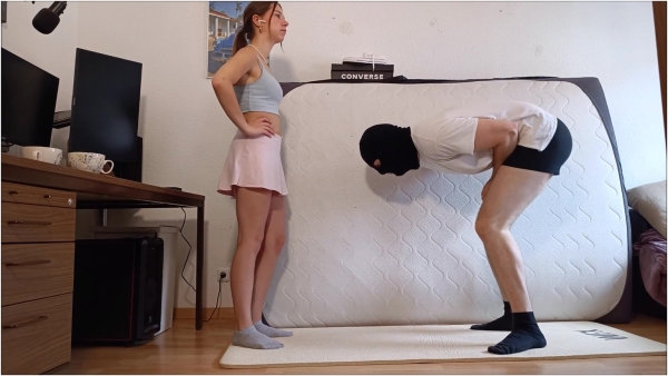 German Balls Busted - Ballbusting Bis Ich Nichtmehr Stehen Kann