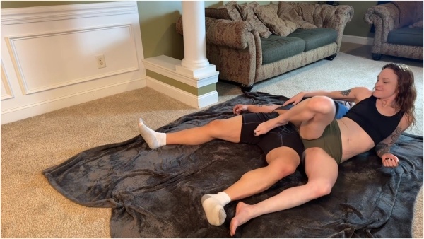 Ravenna Noir - Wrestling Slut Dry Humps Grinding Mixed Wresle