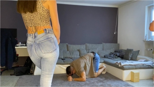 Athleteballbusting - Last Man Standing