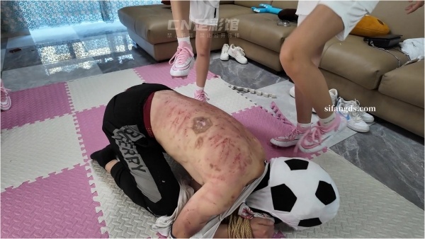 Chinese Queen Training 3095