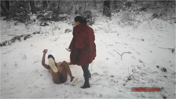 Sadistic Queens - Squishysax - Mistress Luna - Beaten In The Freezing Snow