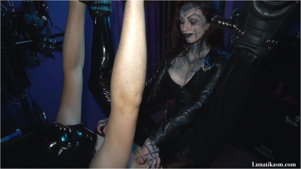 Mistress Lunatika - Fucked Suspended By His Arms And Feet