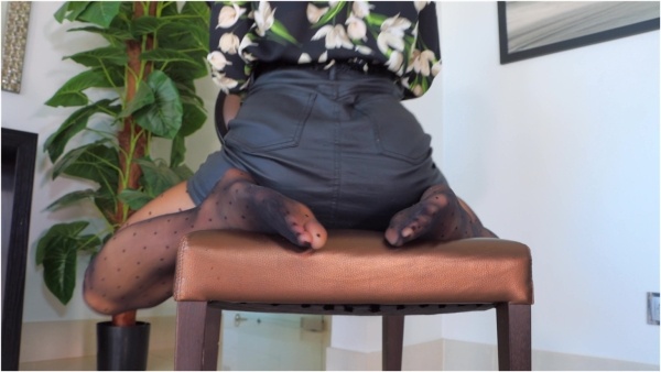 PantyHoseStudios - Gabrielle Taylor - Sexy Dots 4K