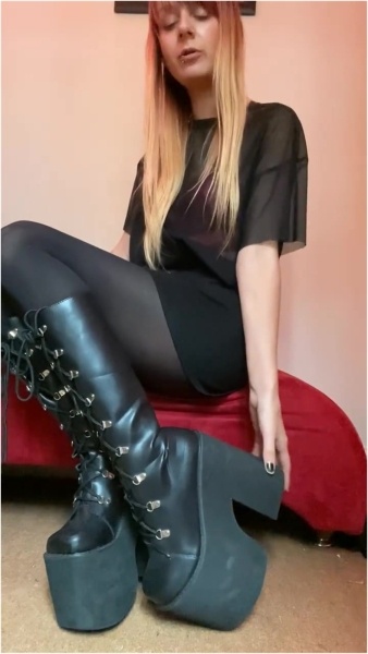 Princess Diss - Suck On My Chunky Boots