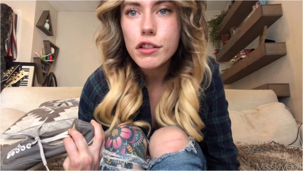 MissIvyDoll - Feet Loving Cuck