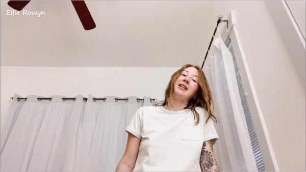 Ellie Rowyn - Step Sister Catches You