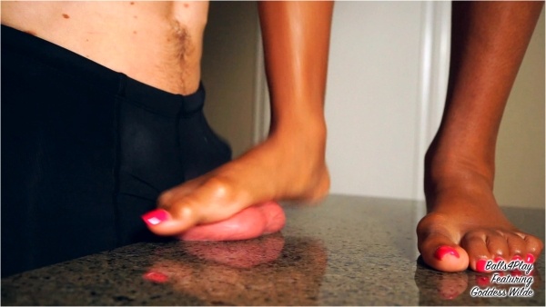 Goddess Wilde - Balls4play - Balls Chopping Block