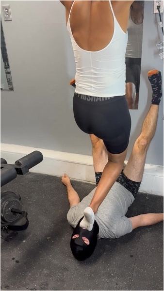 Ballbusting Bianca - Dominabianca - Dirty Gym Dirty Socks Part1 Foot Gagging Ballbusting