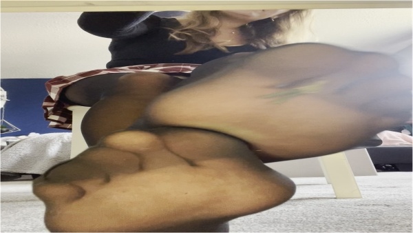 MissesDiscreets - Shrinking a goddess