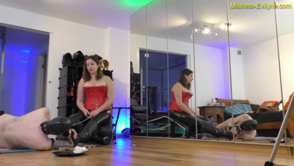 MISTRESS EVILYNE - Helpless Toilet Training