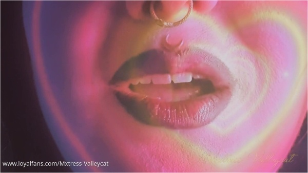 Mxtress Valleycat - Lip Addicted Gooner