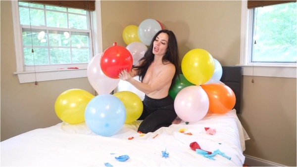 Jasmin Jai Studios - Babysitting Balloon Surprise
