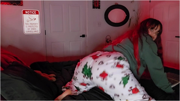 Ginger Rae xoxo - 10 Christmas Themed Submissive Tasks