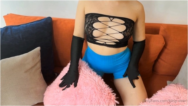 Kitsy Vixen Farts - Goddess Kitsy - 8 Stinky Days Of Christmas