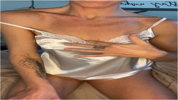 JodisLips - Pretty flirty girl