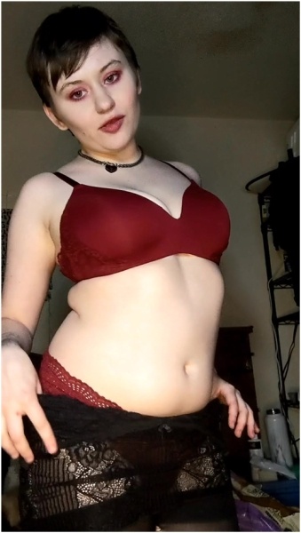 CurvyElvishGirl - A Nympho Like Me