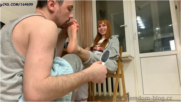 Petite Princess FemDom - Amateur real femdom foot servitude - Scrubs foot dust of Mistress Kiraes feet