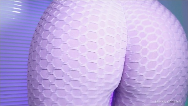 QueenAnnellea - Pump Pump Pump