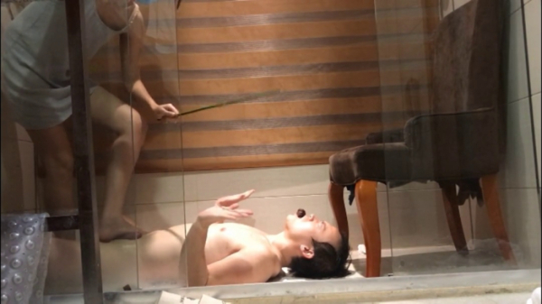 HUIZHU088 - Chinese Goddess Ruoyi Training Slaves To Eat Shit