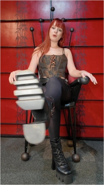 Princess Diss Threatens To Expose Blackmail Sissy