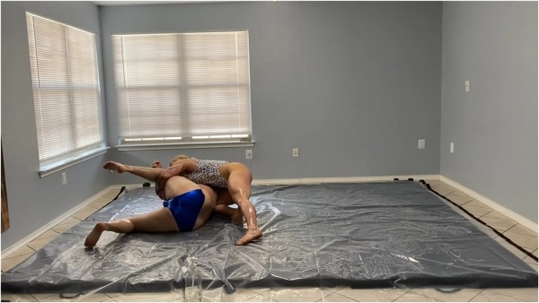 Herculess Domain - Tatiana Vs Hercules Oil Wrestling