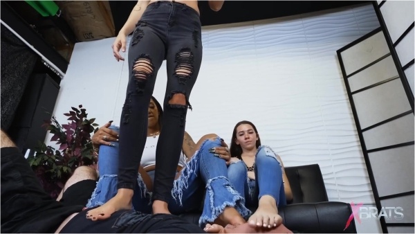 Bratty Foot Girls - Stefania, Kilo and Nicole - Hello Neighbor