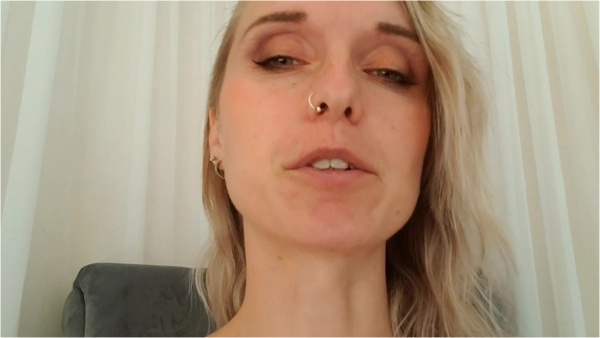 Lexi Snow - Giantess Stuffs And Swallows Tinies