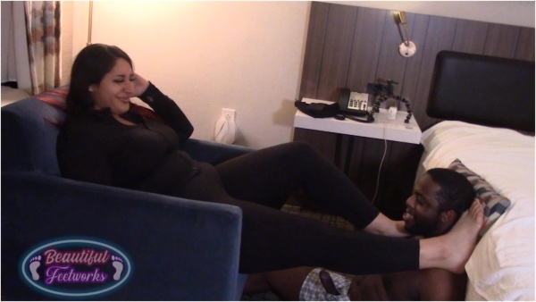 Darrenbfw  - Pushing Her Big Feet Down My Throat