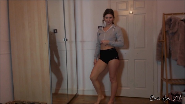 Eva de Vil - Boasting about my flexibility