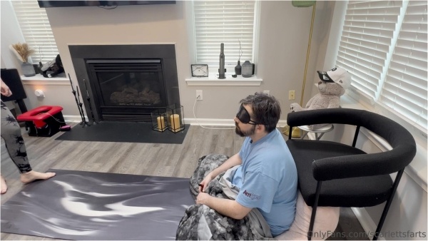 Fetish Nature Films - A Fun Game Of Guess Who!