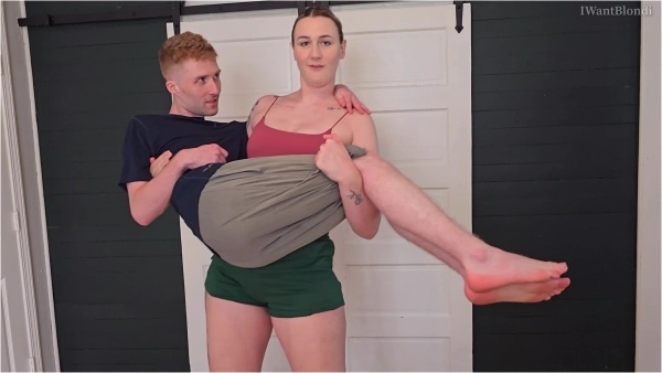 IWantBlondi - Episode IC Workout Lift And Carry