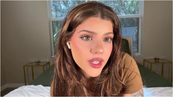 Mistress Kay Savage - Perfect face worship