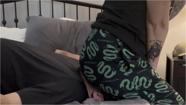 Fetish Nature Films - Wet Face Farts While Fully Ignored