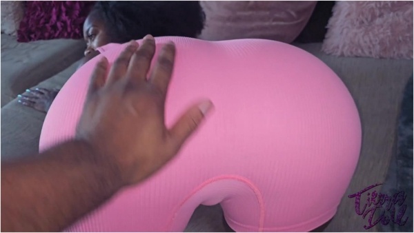 Tierra Doll - Queen Veiny Feet - Vlogger Farts